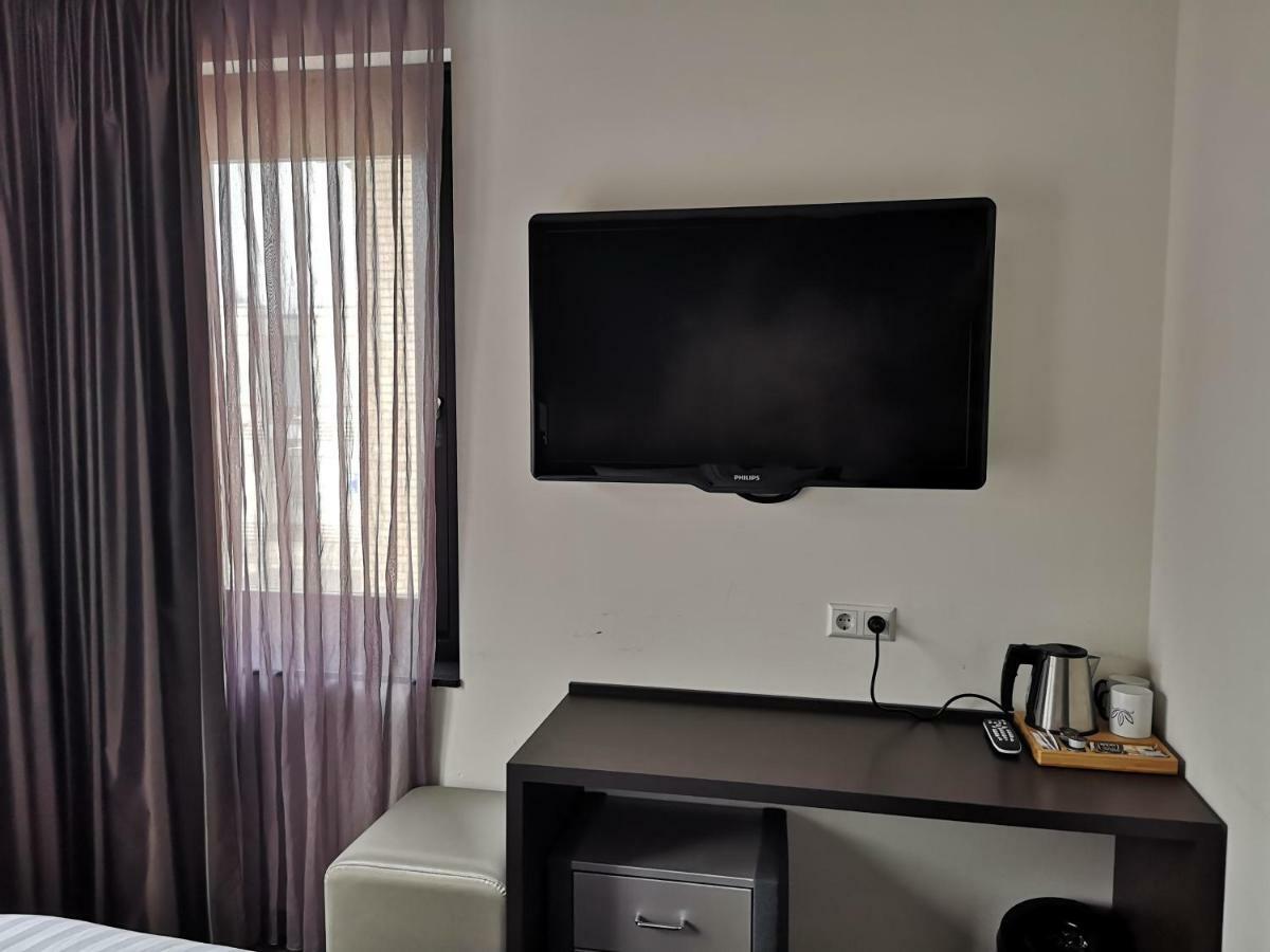 Hotel De Lis Ліссе Екстер'єр фото